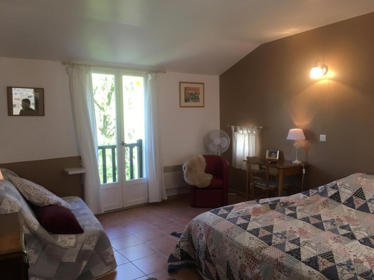 시스트롱 La Ferme De Valauris B&B 외부 사진