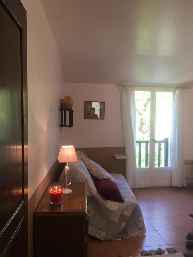 시스트롱 La Ferme De Valauris B&B 외부 사진